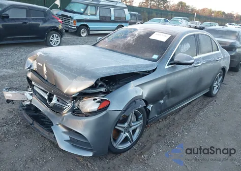 2019 Mercedes-Benz E 300 4Matic из США, поврежденный, VIN WDDZF4KB2KA633338